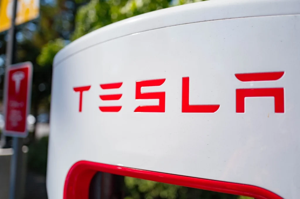 Tesla Reporta Queda nos Lucros no Primeiro Trimestre de 2023